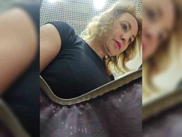 EditaMilf webcam
