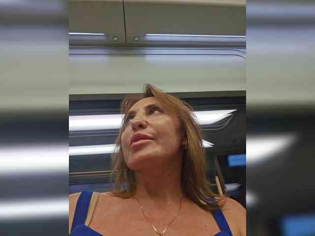 EditaMilf webcam