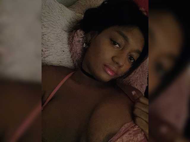 sasha-xxxx live cam on BongaCams