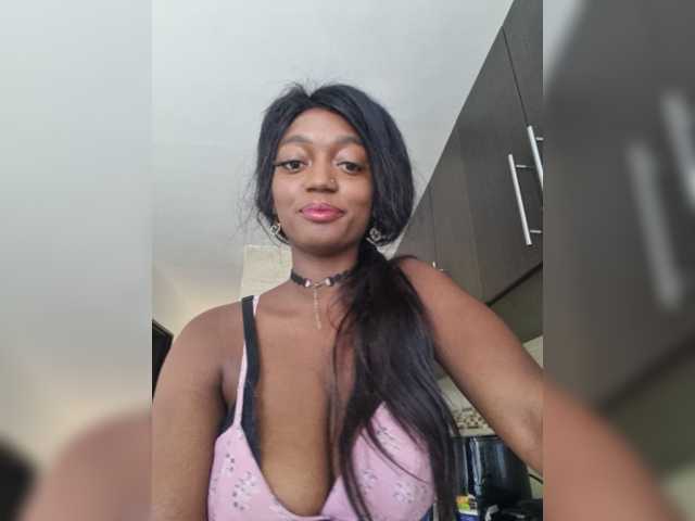sasha-xxxx live cam on BongaCams
