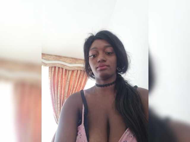 sasha-xxxx live cam on BongaCams
