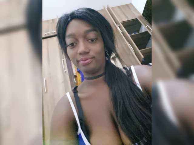 sasha-xxxx live cam on BongaCams