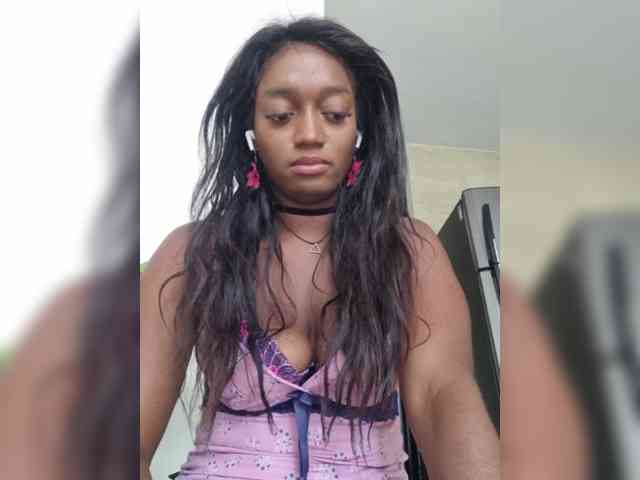 sasha-xxxx webcam