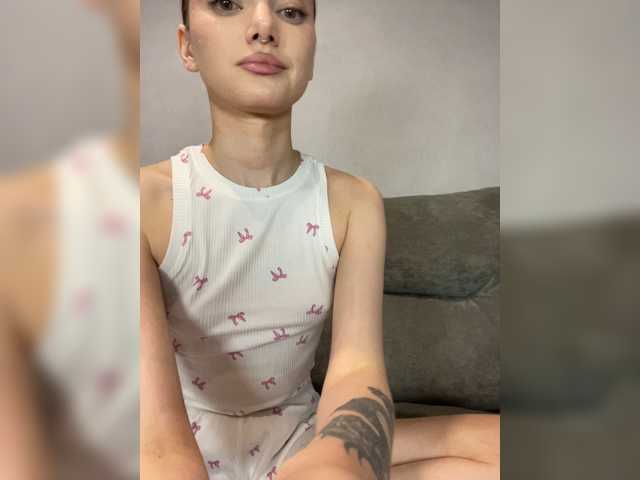 Sweetgirl-11 live cam on BongaCams