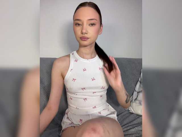 Sweetgirl-11's BongaCams show and profile