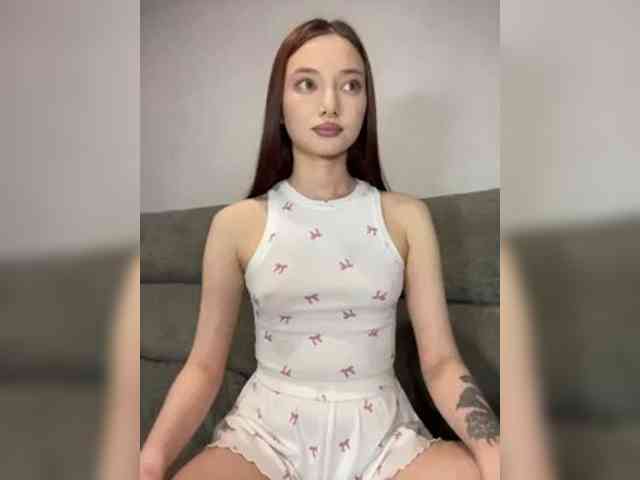 Model: ALice__FoXx