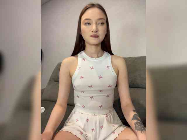 Model: ALice__FoXx