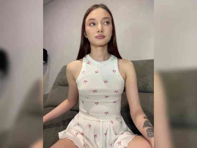 Alice__Foxx