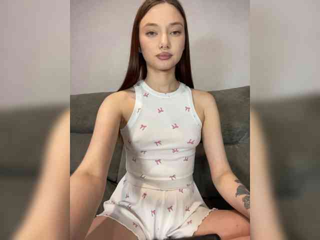 Alice__Foxx