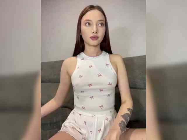 Alice__Foxx