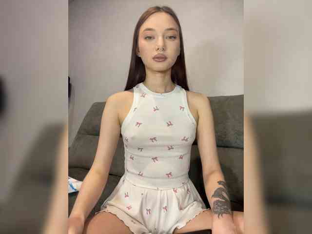 Model: ALice__FoXx