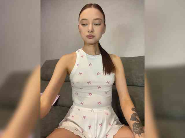 Model: ALice__FoXx
