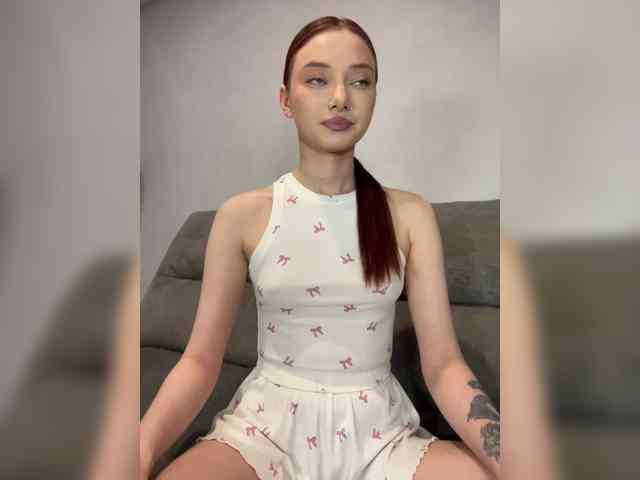 Model: ALice__FoXx