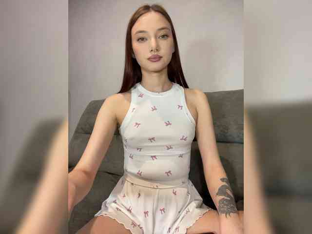 Model: ALice__FoXx