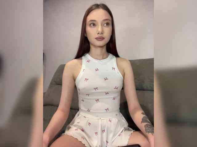 Model: ALice__FoXx