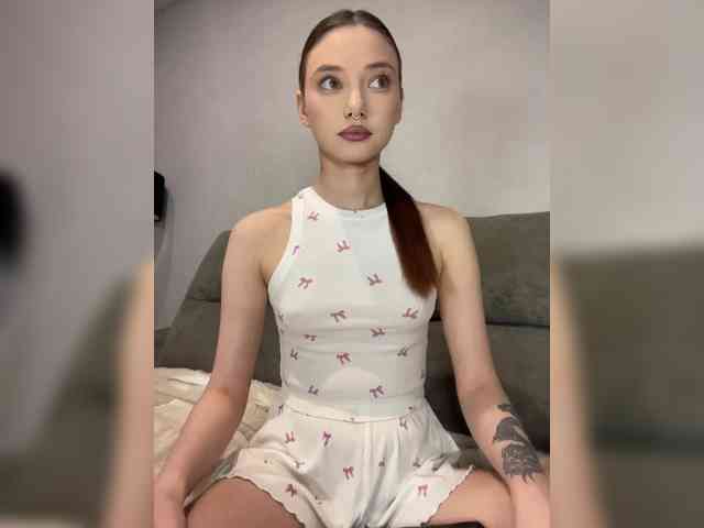 Alice__Foxx