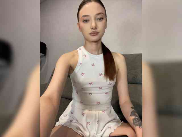 Model: ALice__FoXx