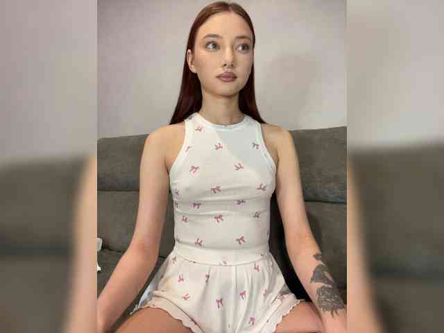 Alice__Foxx