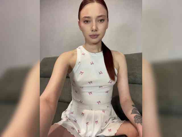Alice__Foxx
