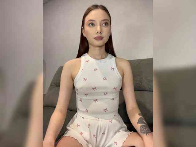 Model: ALice__FoXx
