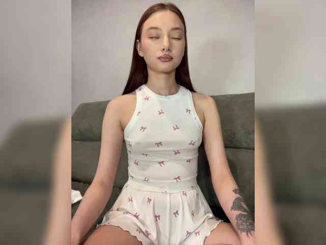Model: ALice__FoXx