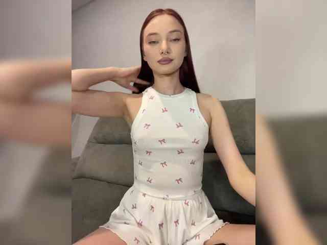 Alice__Foxx