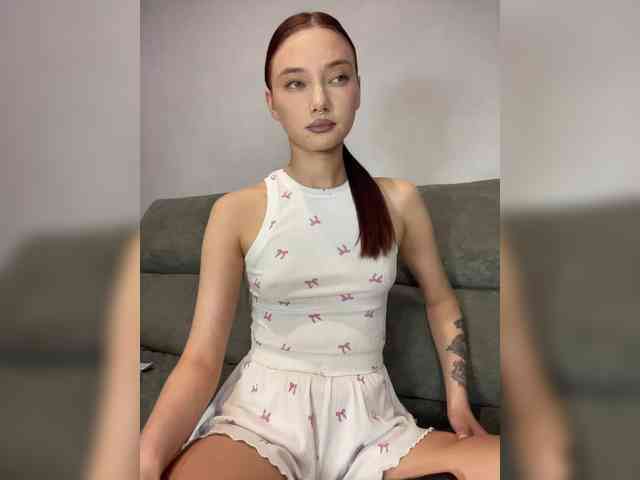 Model: ALice__FoXx