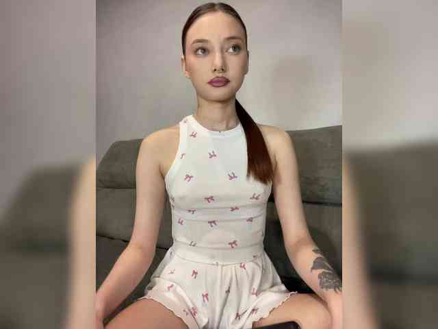 Model: ALice__FoXx