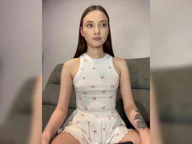 Alice__Foxx