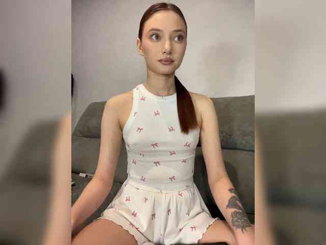 Model: ALice__FoXx