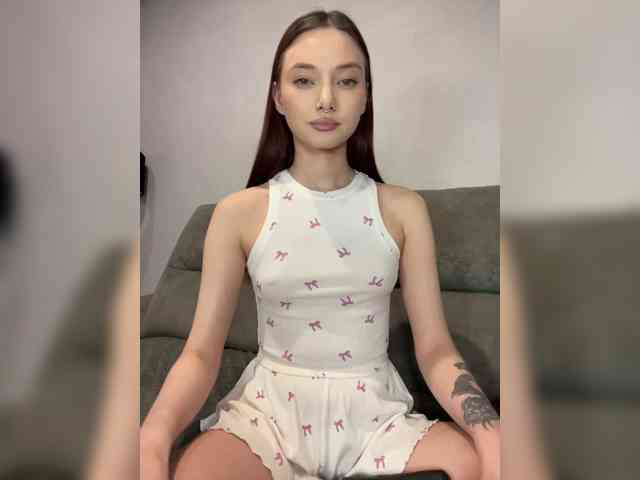Alice__Foxx