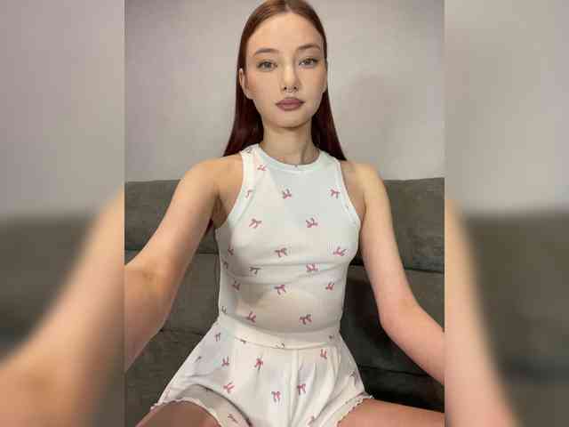 Alice__Foxx