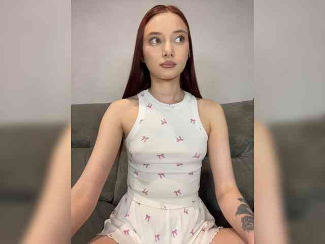Model: ALice__FoXx