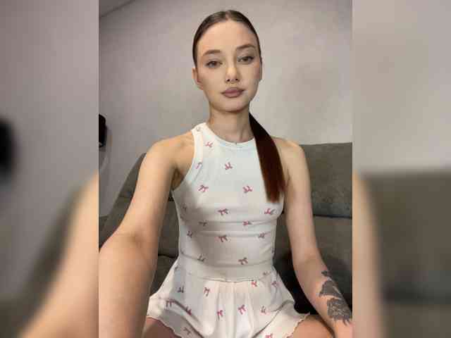Alice__Foxx