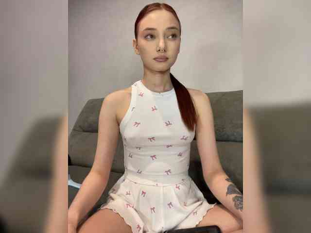 Alice__Foxx