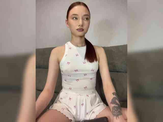 Model: ALice__FoXx