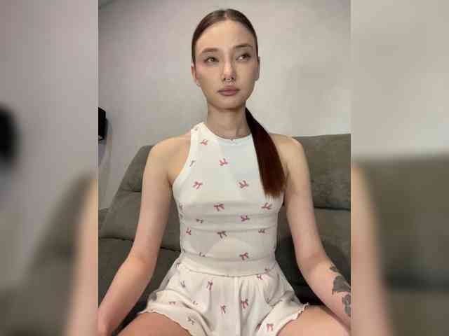 Model: ALice__FoXx