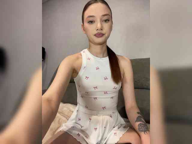Model: ALice__FoXx