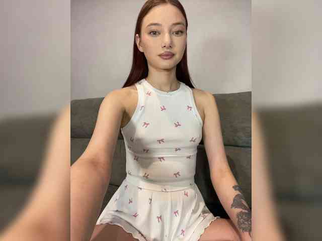Alice__Foxx