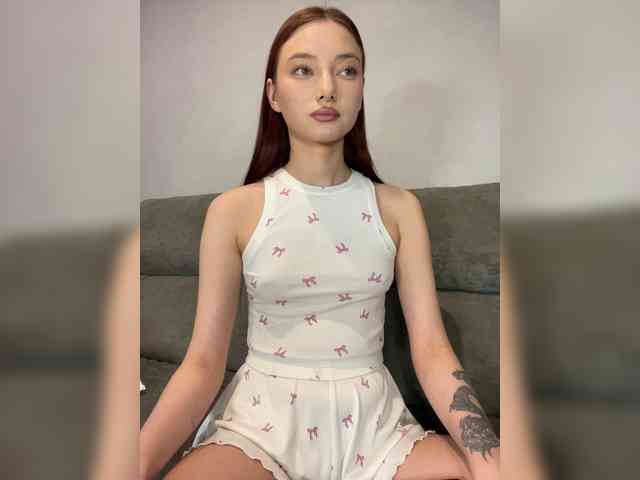 Alice__Foxx