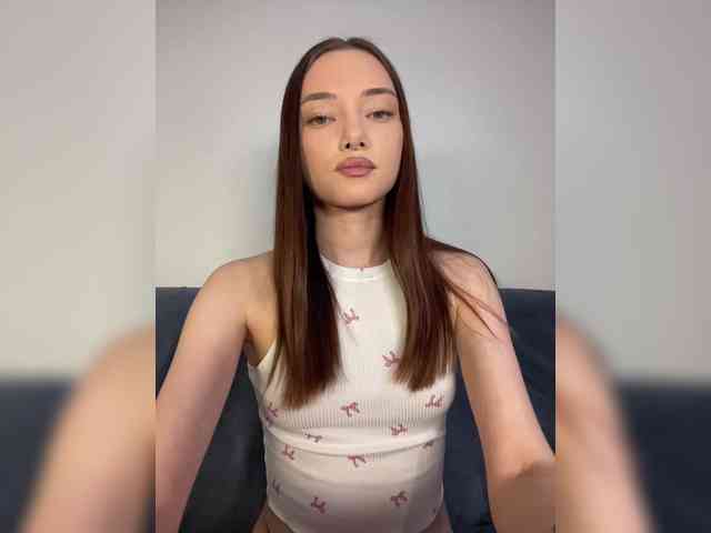 Model: ALice__FoXx