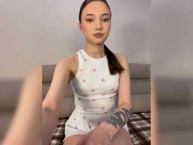 Model: ALice__FoXx