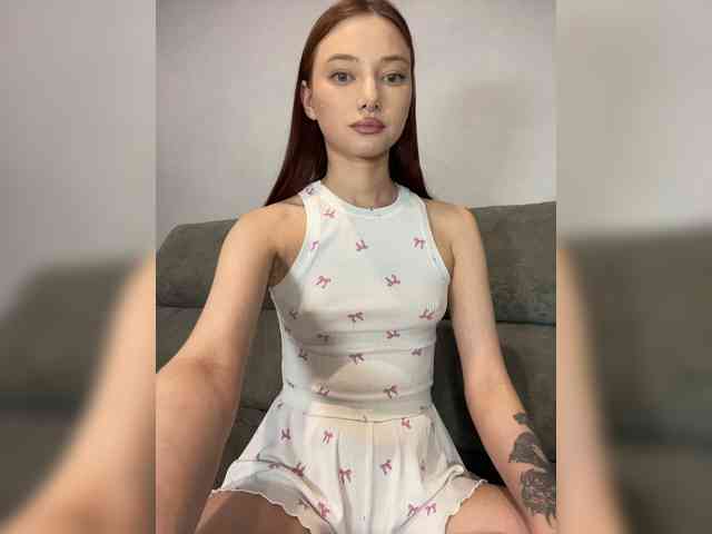 Alice__Foxx