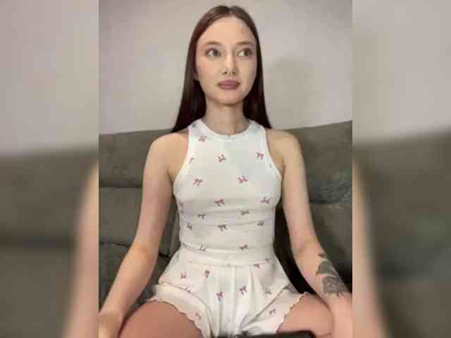 Model: ALice__FoXx