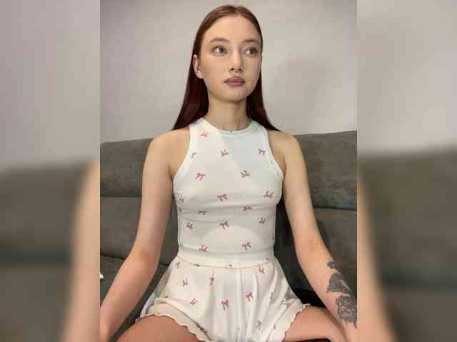 Model: ALice__FoXx