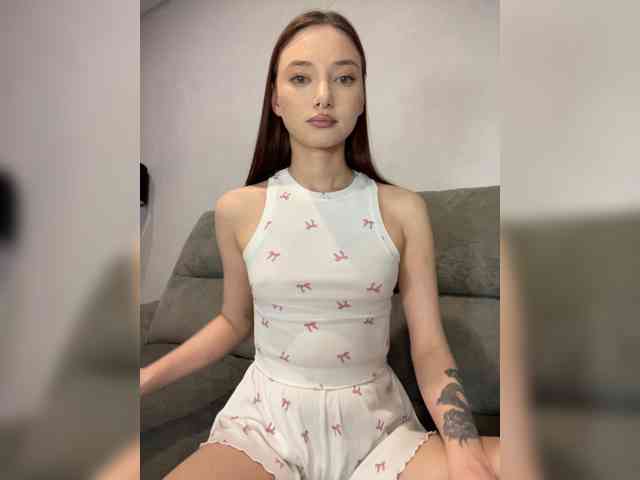 Model: ALice__FoXx
