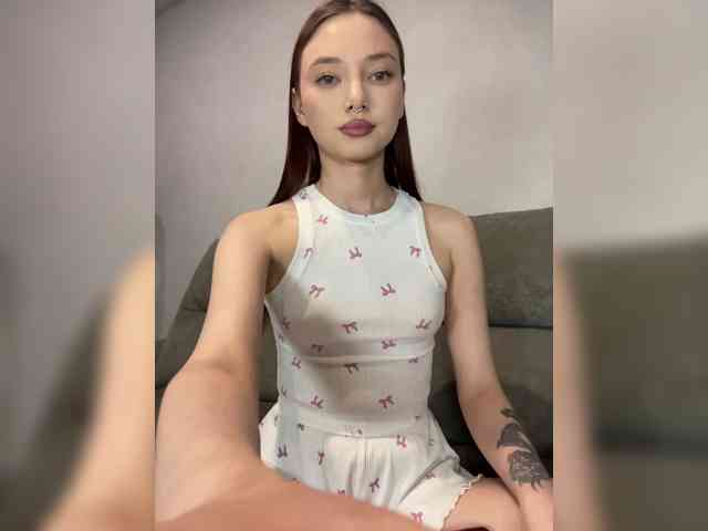 Model: ALice__FoXx