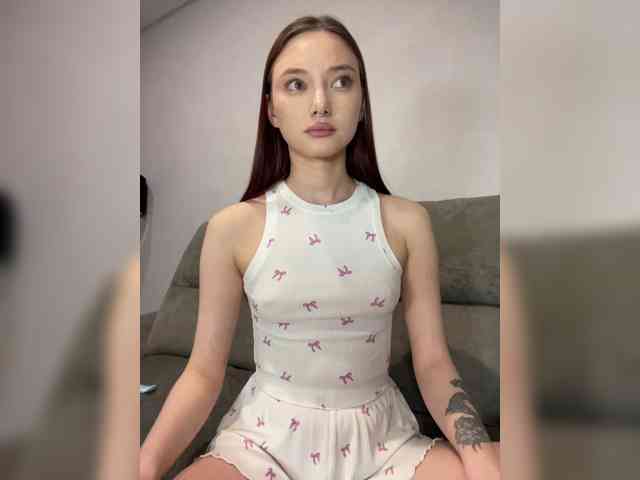 Model: ALice__FoXx