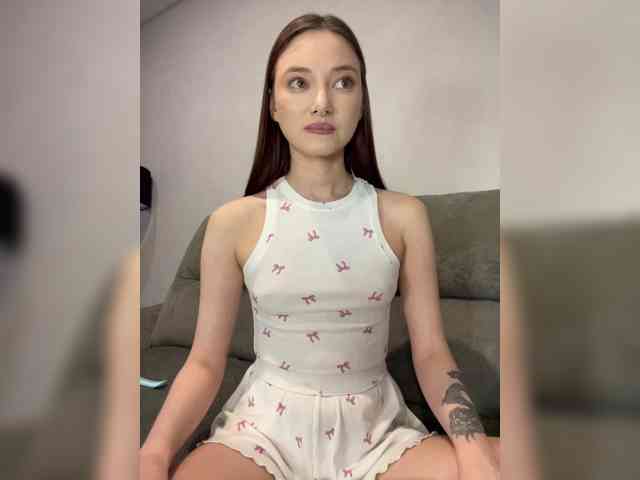 Alice__Foxx