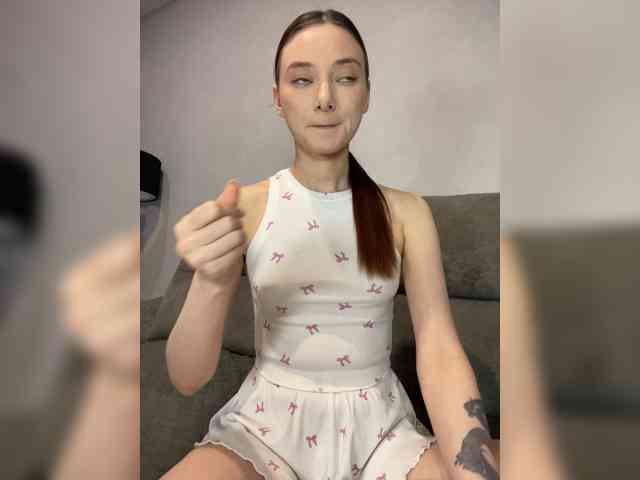 Alice__Foxx